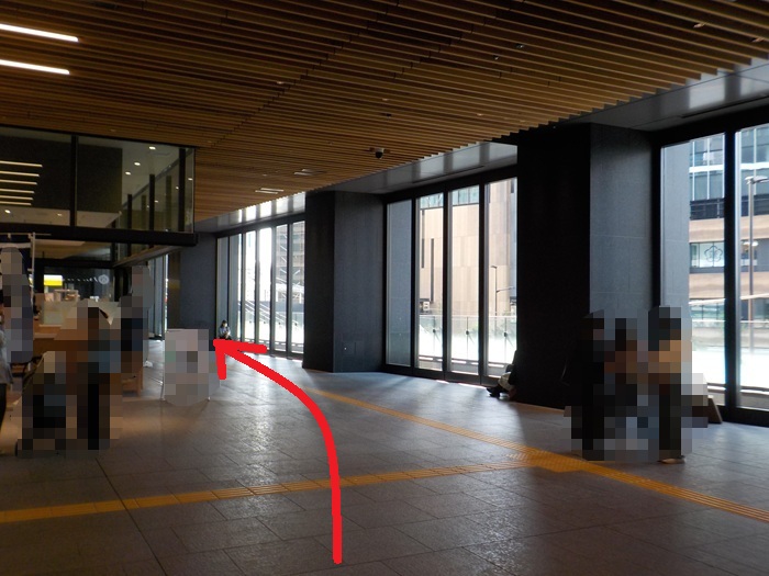 JR大阪駅・西口から、グラングリーン大阪南館2階への行き方