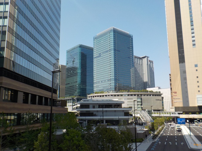 JR大阪駅・西口から、グラングリーン大阪南館2階への行き方