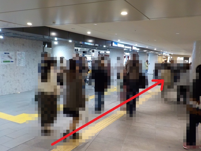 四つ橋線・西梅田駅から、阪急・大阪梅田駅への行き方