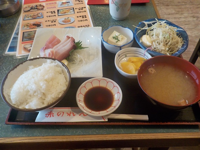 梅田・芝田でお造り定食1100円対決｜「赤のれん」vs「まぐろや」正直レビュー