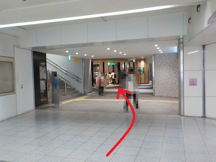 阪急・大阪梅田駅から、阪神百貨店スナックパークへの行き方