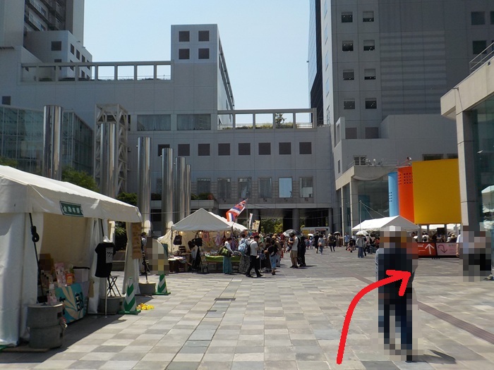 新梅田シティ前から梅田スカイビル展望台｜空中庭園への行き方
