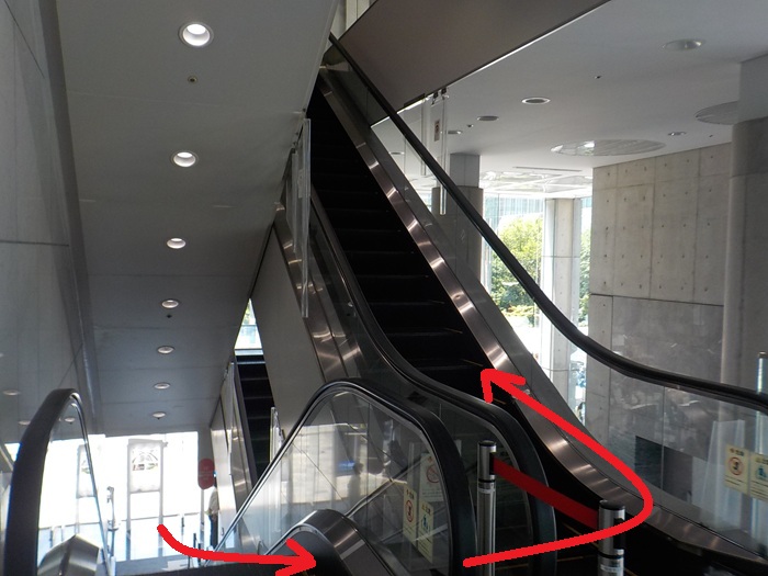 新梅田シティ前から梅田スカイビル展望台｜空中庭園への行き方