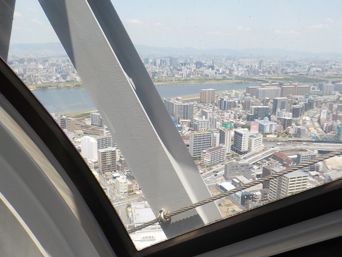新梅田シティ前から梅田スカイビル展望台｜空中庭園への行き方