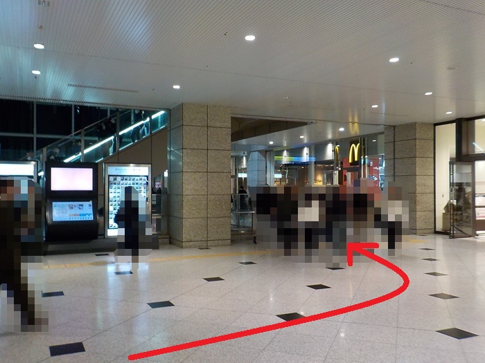 JR大阪駅うめきた地下出口から、阪急・大阪梅田駅への行き方