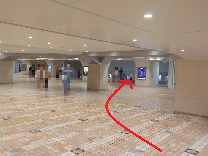 JR大阪駅「西口」から、四つ橋線・西梅田駅への行き方