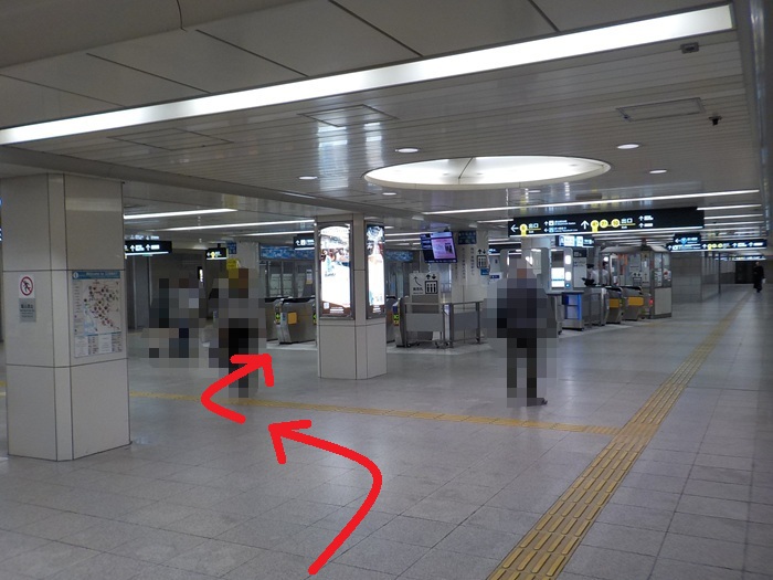 JR大阪駅「西口」から、四つ橋線・西梅田駅への行き方