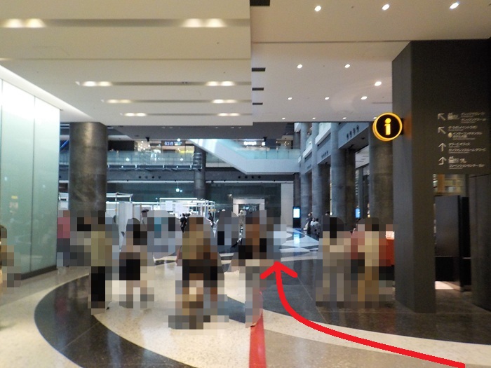 JR大阪駅・中央口から、グランフロント大阪北館・タワーCオフィスへの行き方