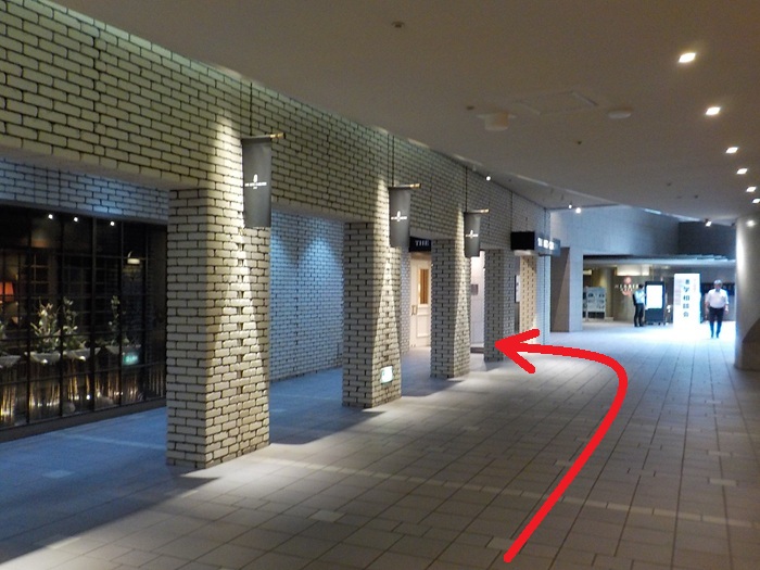 JR大阪駅西口から、ザ・リッツカールトン大阪への行き方