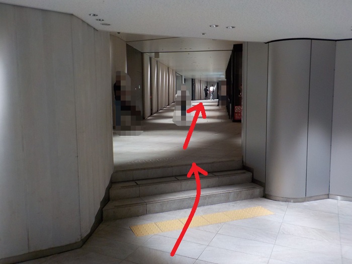 大阪メトロ御堂筋線・梅田駅から、大阪駅前第３ビルへの行き方
