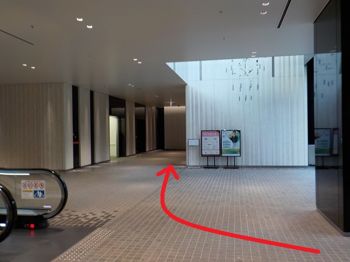 JR大阪駅・中央口から、大阪梅田ツインタワーズ・サウスのオフィスエントランスへの行き方