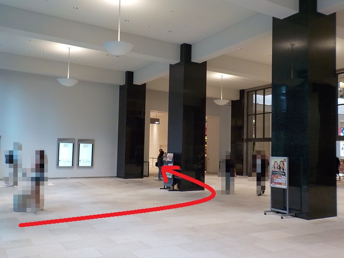 JR大阪駅西口から、JPタワー大阪・オフィスエントランスへの行き方