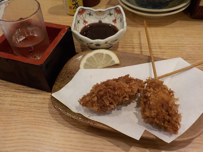 新大阪駅で昼飲み｜新なにわ大食堂「魚屋スタンドふじ」で軽く一杯