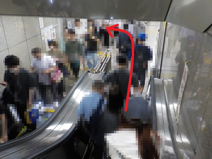 JR大阪駅・御堂筋口から、ホワイティうめだ・泉の広場への行き方