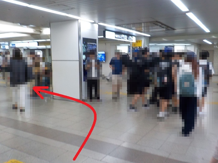 JR大阪駅・御堂筋口から、ホワイティうめだ・泉の広場への行き方
