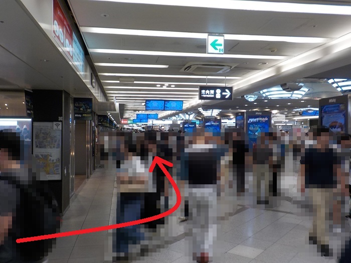 JR大阪駅・御堂筋口から、ホワイティうめだ・泉の広場への行き方