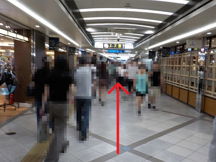 JR大阪駅・御堂筋口から、ホワイティうめだ・泉の広場への行き方