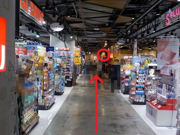 御堂筋線・梅田駅から、マクドナルド LINKS UMEDA店への行き方
