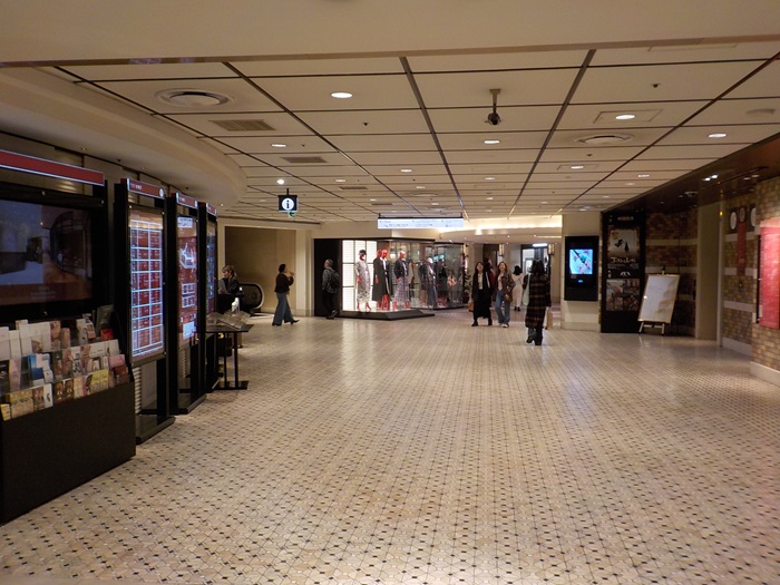 JR大阪駅から、ハービスプラザENTへの行き方