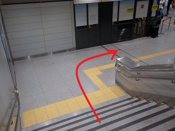 新幹線・新大阪駅27番ホームからJR線のりかえ口への行き方