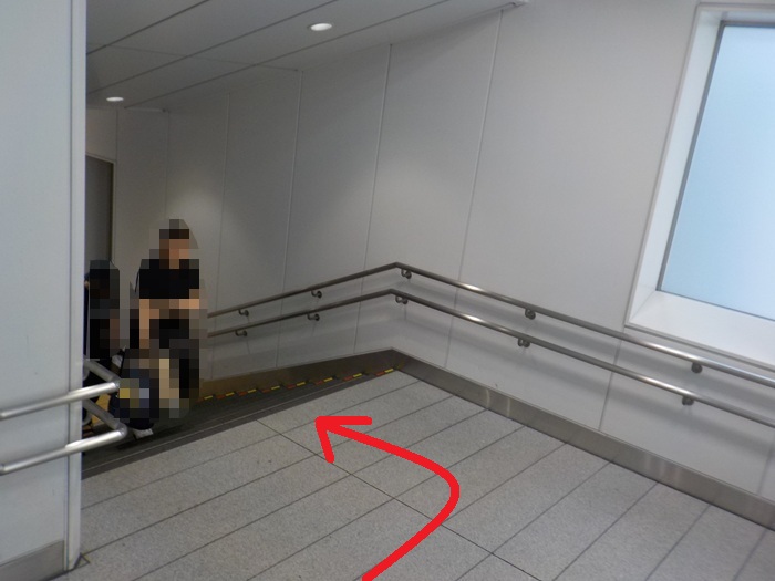 新幹線・新大阪駅27番ホームから、関西空港行き「特急はるか」への乗り換え方法