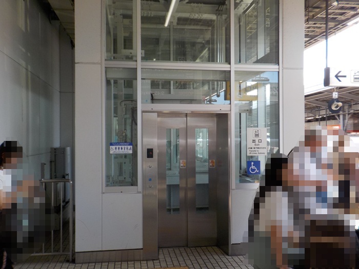 新幹線・新大阪駅27番ホームから、関西空港行き「特急はるか」への乗り換え方法