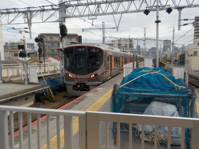 JR西九条駅のユニバ行き直通電車は何番のりば？3番・4番の疑問を現地で確認