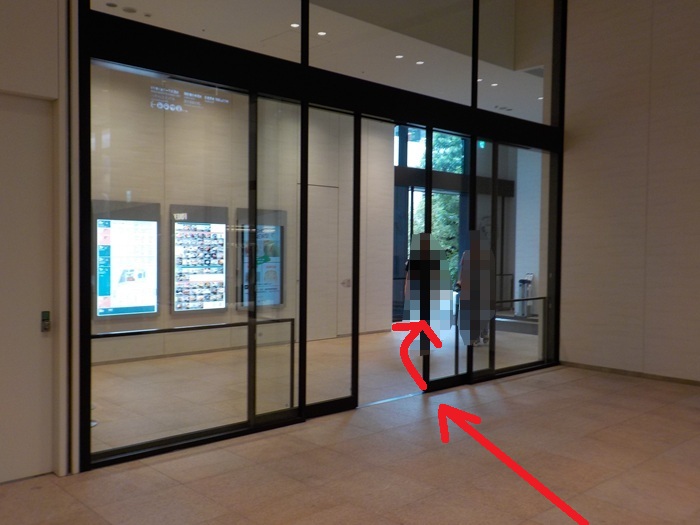 四つ橋線・西梅田駅から、グラングリーン大阪北館への行き方