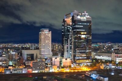 梅田スカイビルのチケットはどこで買う?昼・夜景・ハートロックで選び方を比較